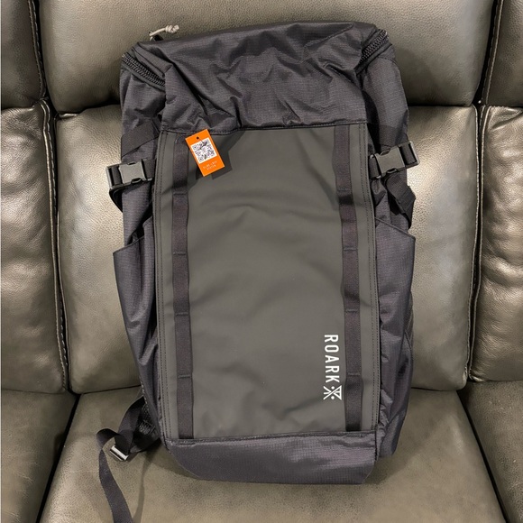 *Brand New* Roark Accomplice Mule 25L Bag - Black